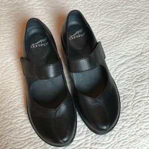 Dansco Mary Jane shoes